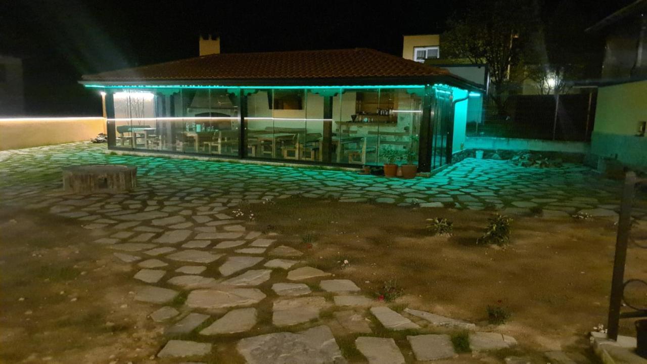 Guesthouse Nefertiti Smolyan Ngoại thất bức ảnh