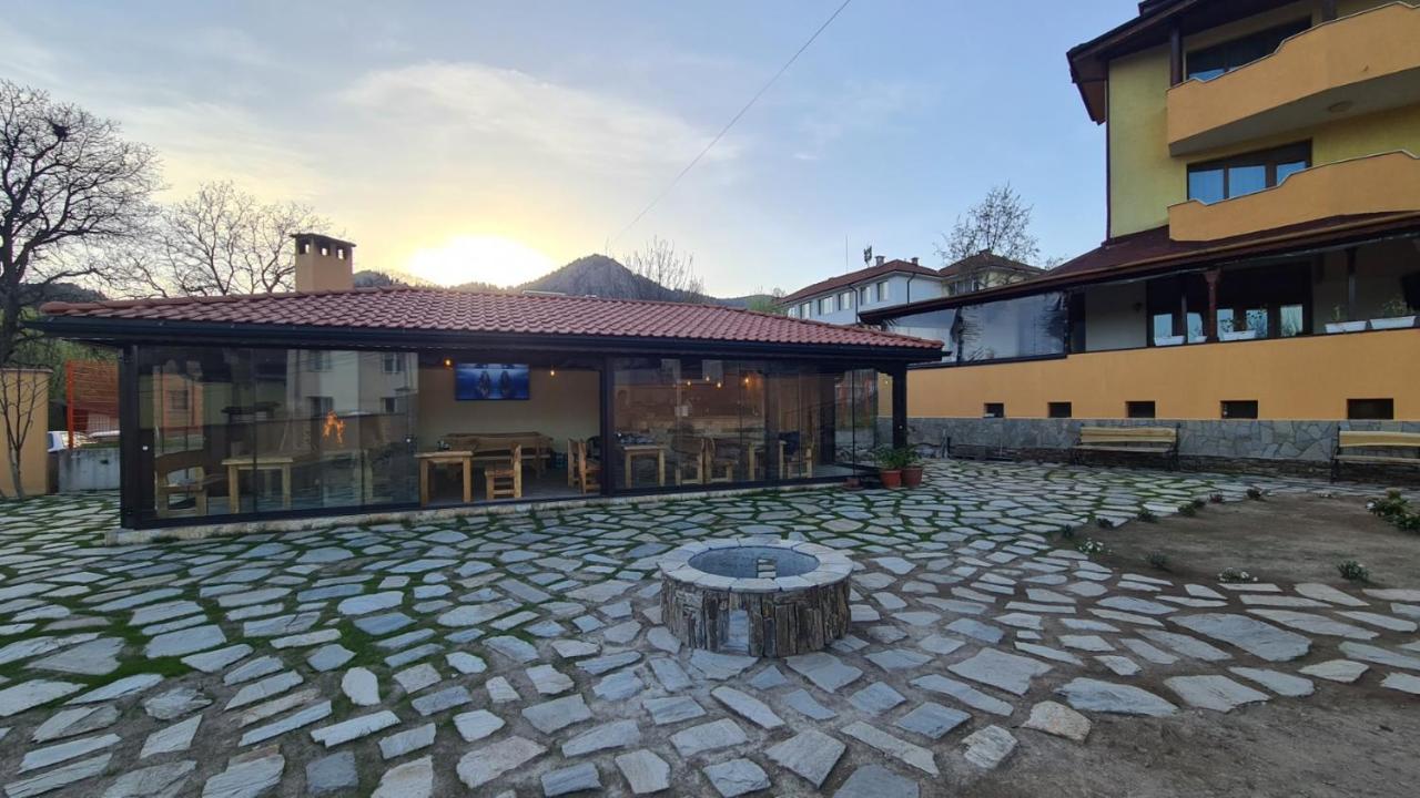 Guesthouse Nefertiti Smolyan Ngoại thất bức ảnh