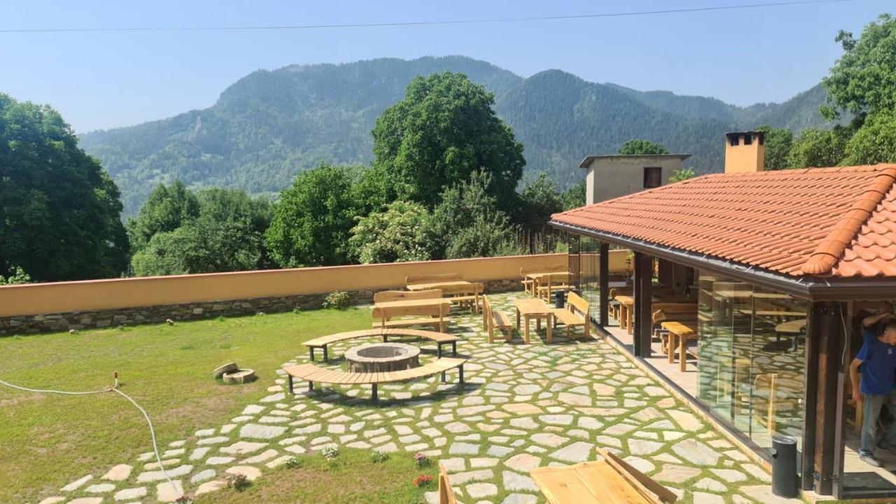 Guesthouse Nefertiti Smolyan Ngoại thất bức ảnh