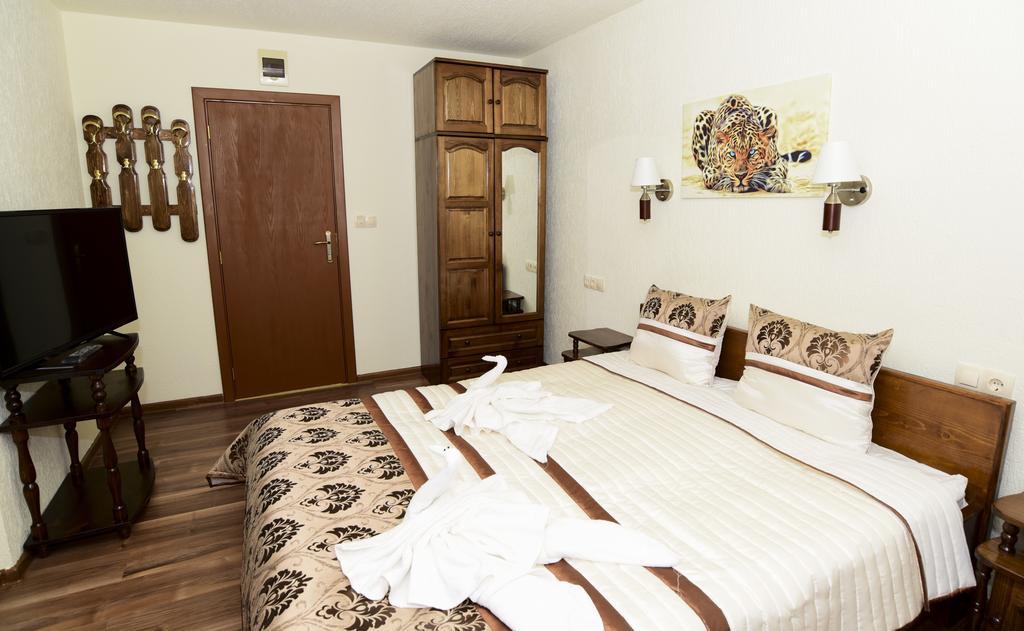 Guesthouse Nefertiti Smolyan Ngoại thất bức ảnh